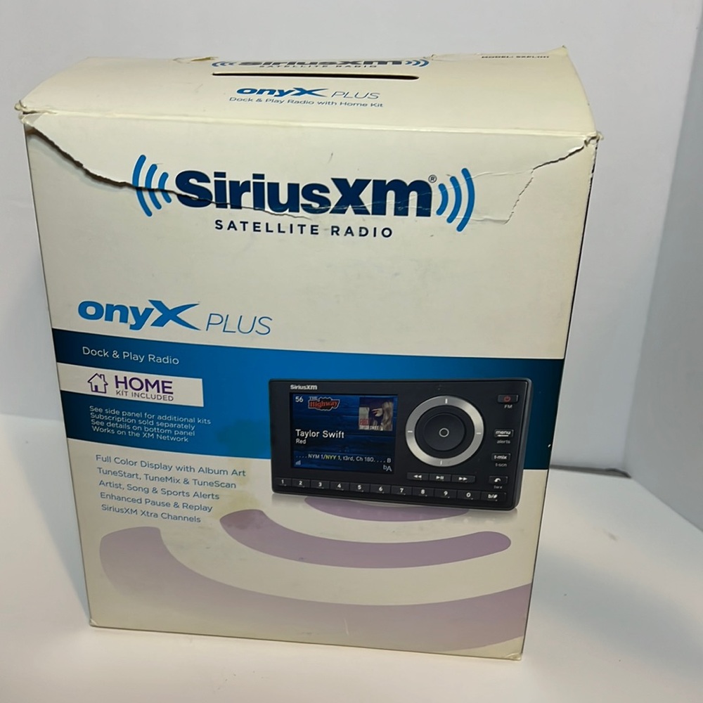 SirusXM, satellite radio with home kit included